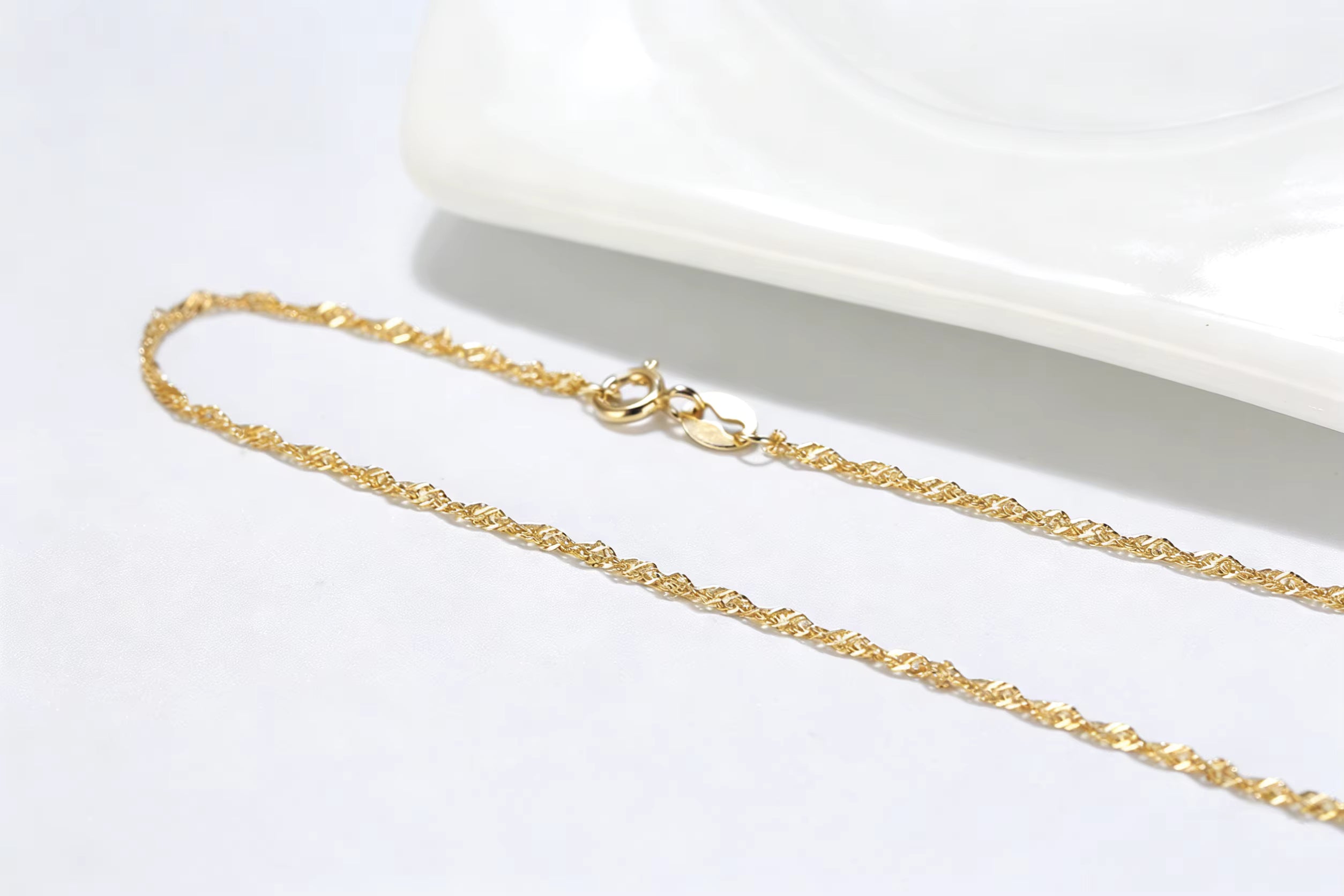 Minimalist Gold Vermeil Necklace